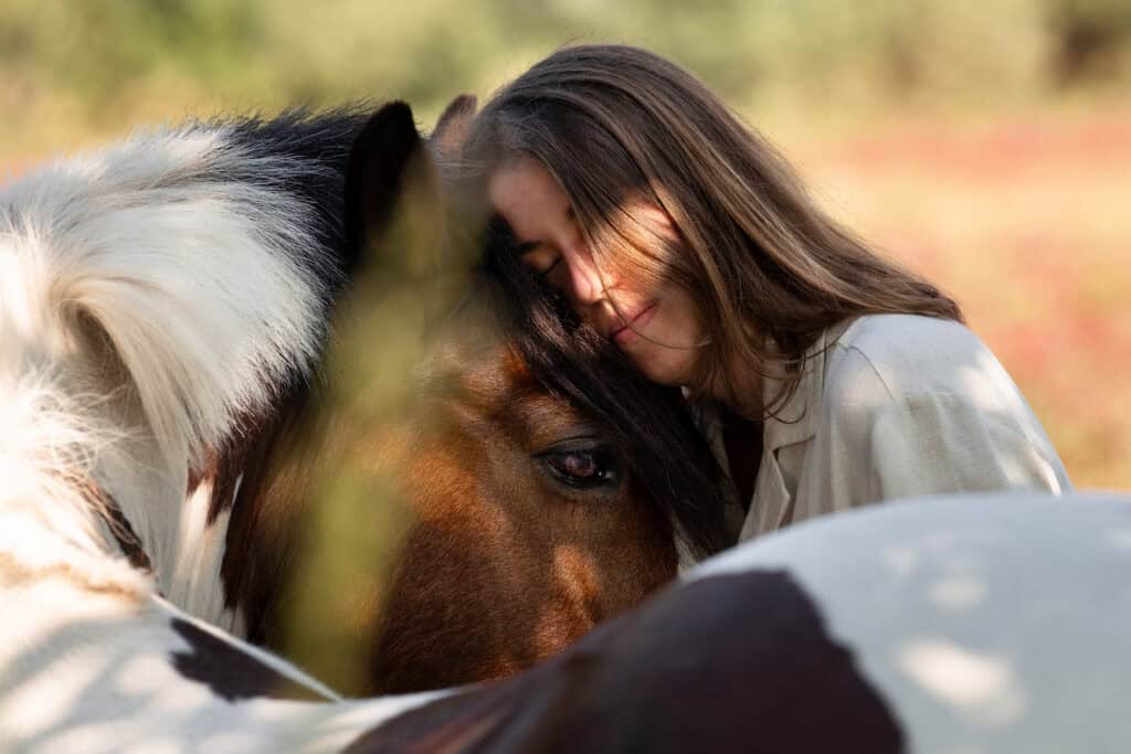 Pferdefotografie, Frau mit Pferd, Naturfotografie, Tierfotografie, Alena Süßenbach.
